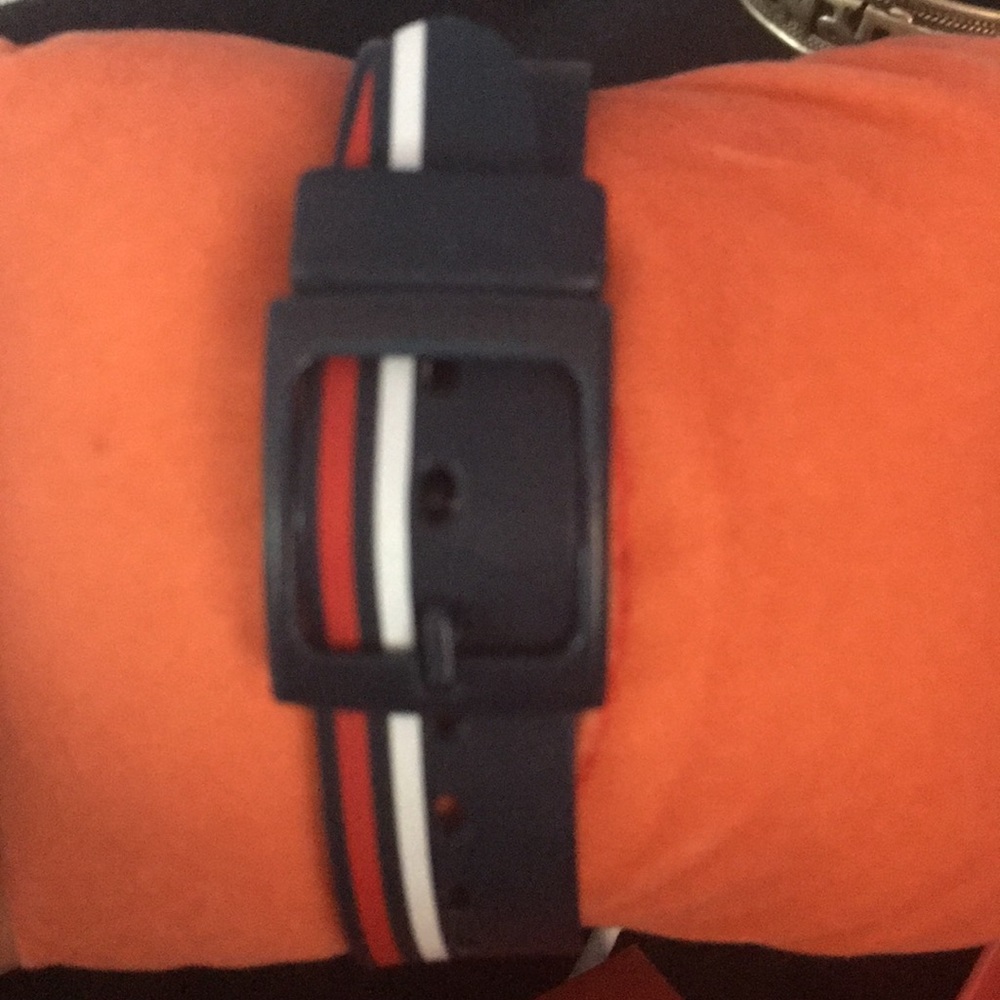 Watch - Picture 2 of 3